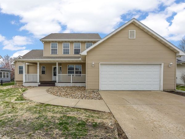 90 Partridge Avenue , Marion, IA 52302