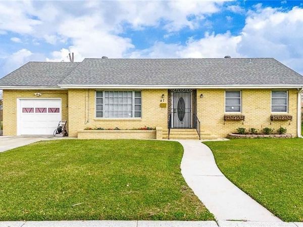 47 WILLOW Drive, Gretna, LA 70053