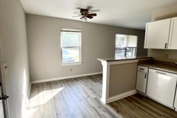 807 Sandpiper Drive photo 4