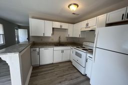 807 Sandpiper Drive photo 4