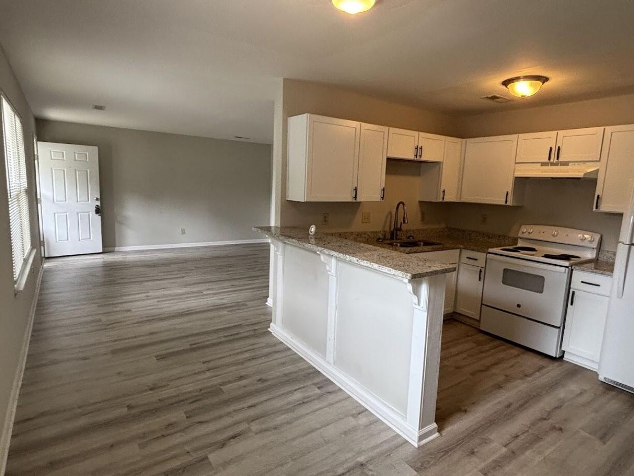 807 Sandpiper Drive Photo 4