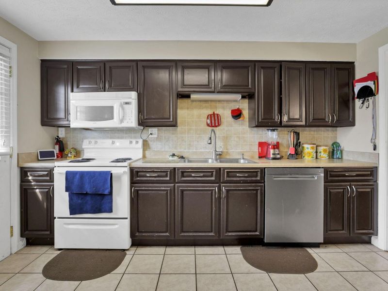 4555 Teton Court, Columbus, OH 43230 Photo 18