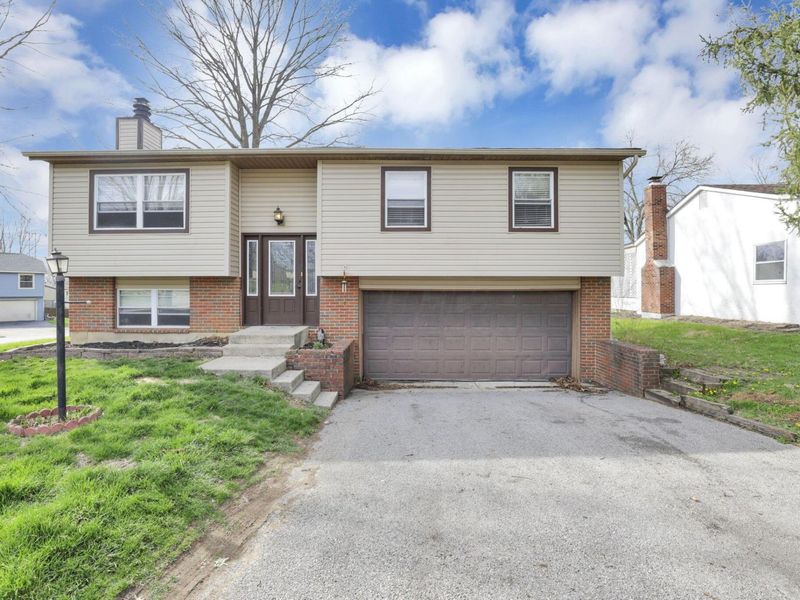 4555 Teton Court, Columbus, OH 43230 Photo 2