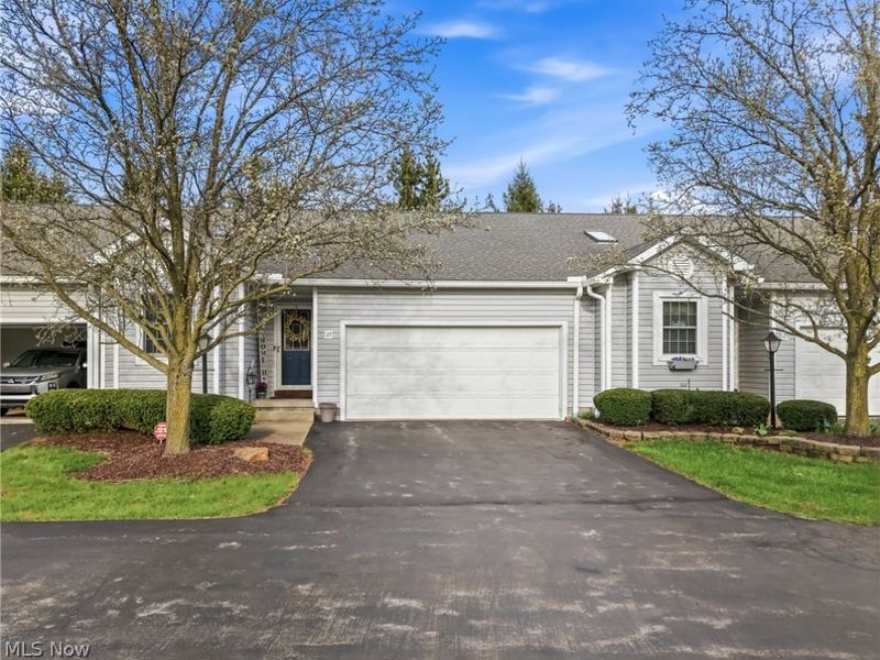 127 Greenfield Oval NW, Warren, OH 44483 Photo 1