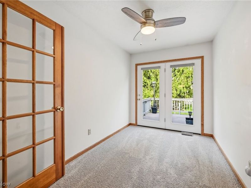 127 Greenfield Oval NW, Warren, OH 44483 Photo 12