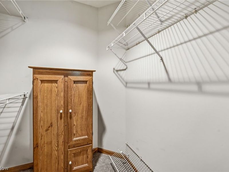 127 Greenfield Oval NW, Warren, OH 44483 Photo 16