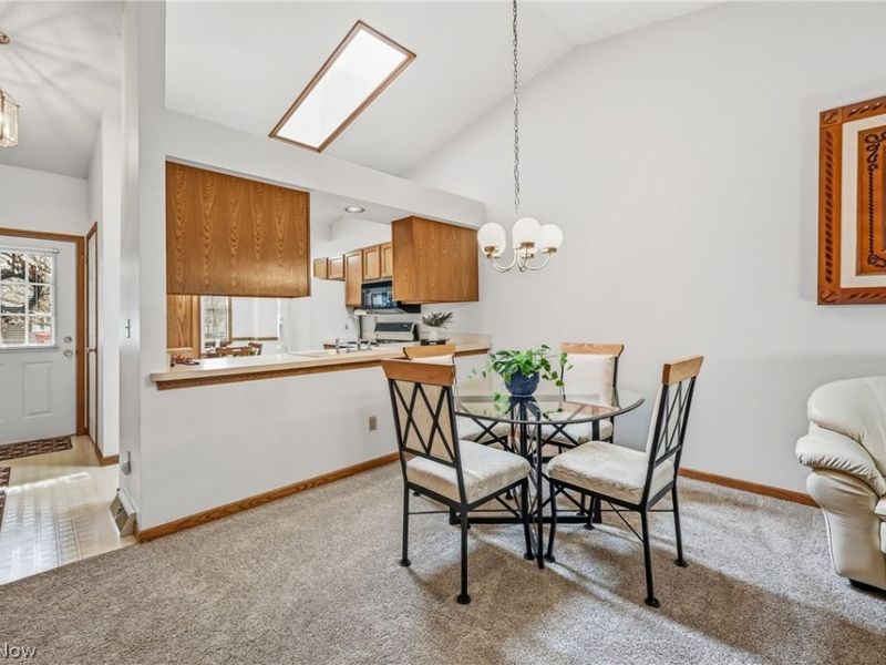 127 Greenfield Oval NW, Warren, OH 44483 Photo 7