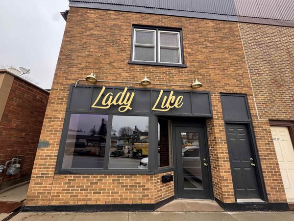 106 Rossville Road, Waukon, IA 52172