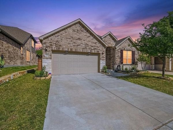 2820 Gillingham Lane, McKinney, TX 75071