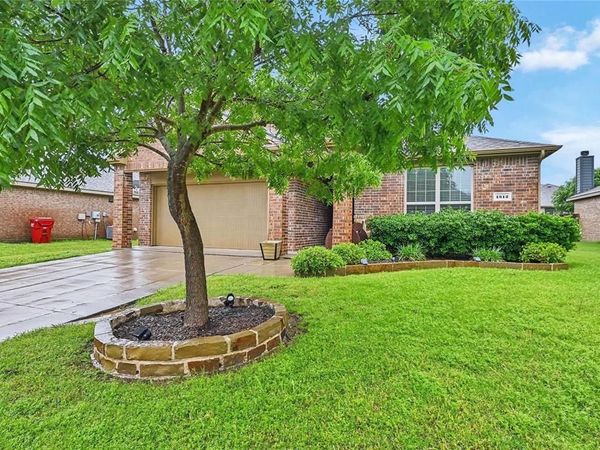 1512 Greenbrier Drive , Van Alstyne, TX 75495