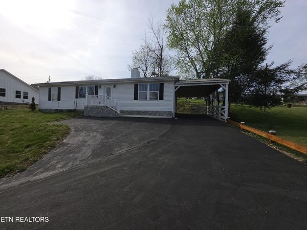 330 Wilson Hurst St, Tazewell, TN 37879
