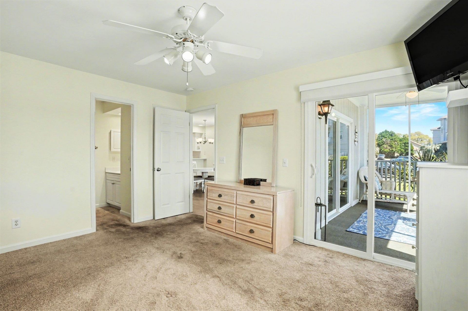 4421 Eastport Blvd. Photo 19