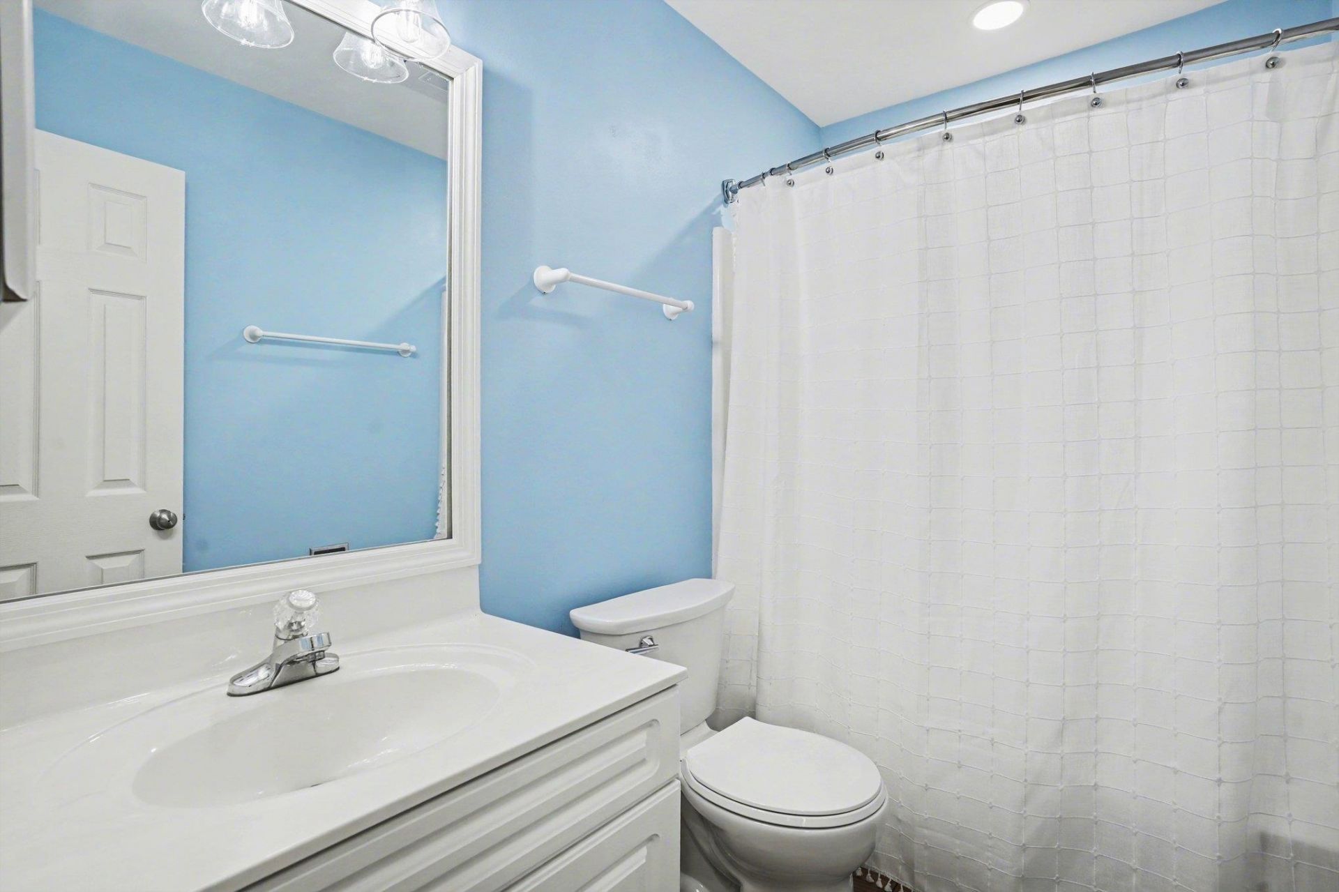 4421 Eastport Blvd. Photo 25