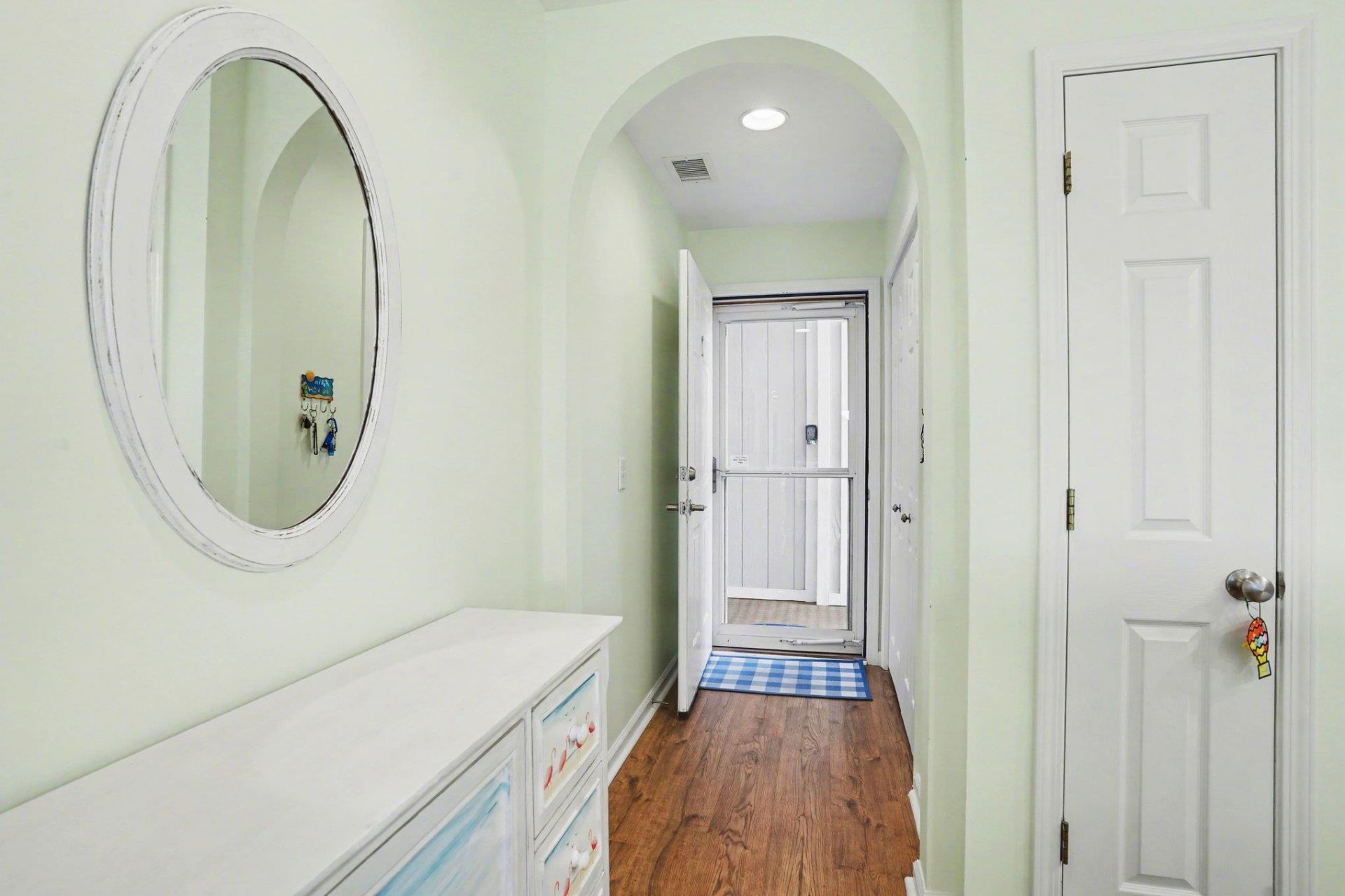 4421 Eastport Blvd. Photo 7