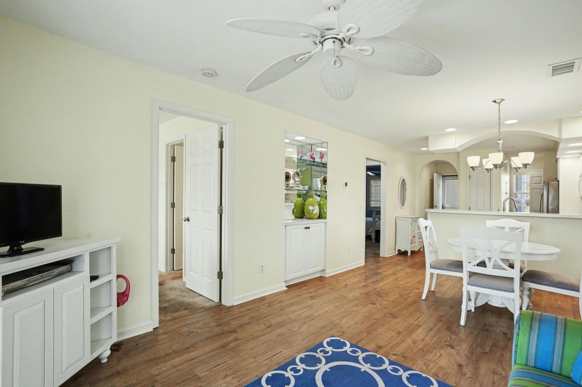 4421 Eastport Blvd. Photo 9