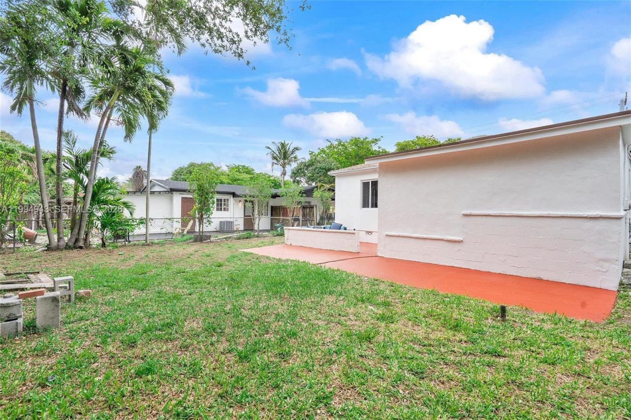 511 NE 131st St, North Miami, FL 33161 Photo