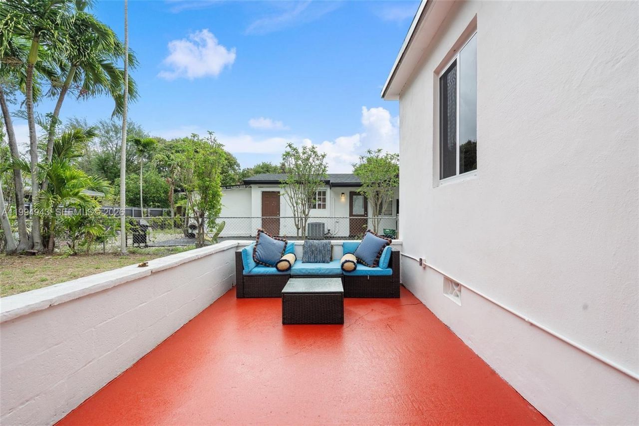 511 NE 131st St, North Miami, FL 33161 Photo