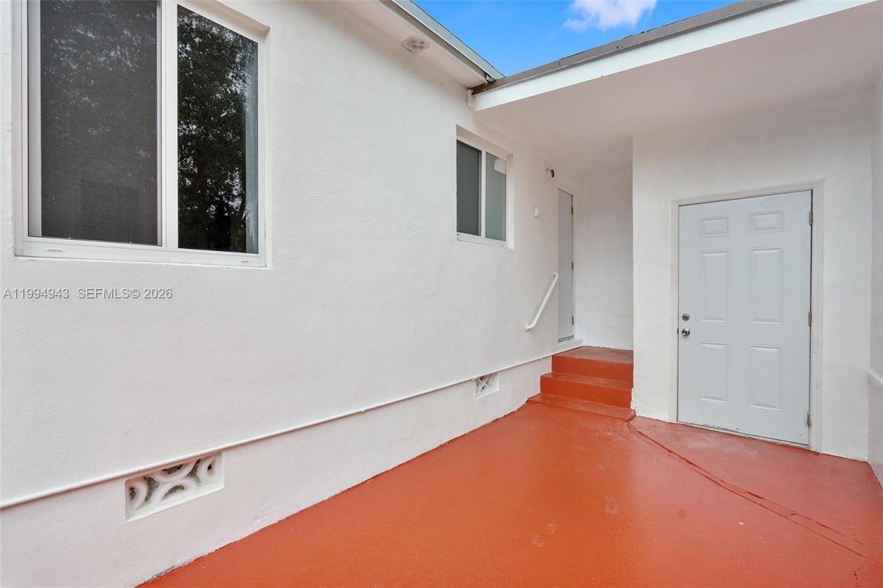 511 NE 131st St, North Miami, FL 33161 Photo