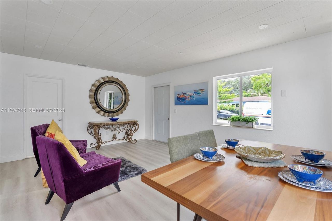 511 NE 131st St, North Miami, FL 33161 Photo