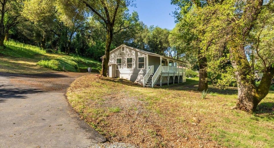 13630 Dry Creek Rd, Auburn, CA 95602 Photo