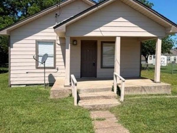 109 S 5th Street, Sanger, TX 76266