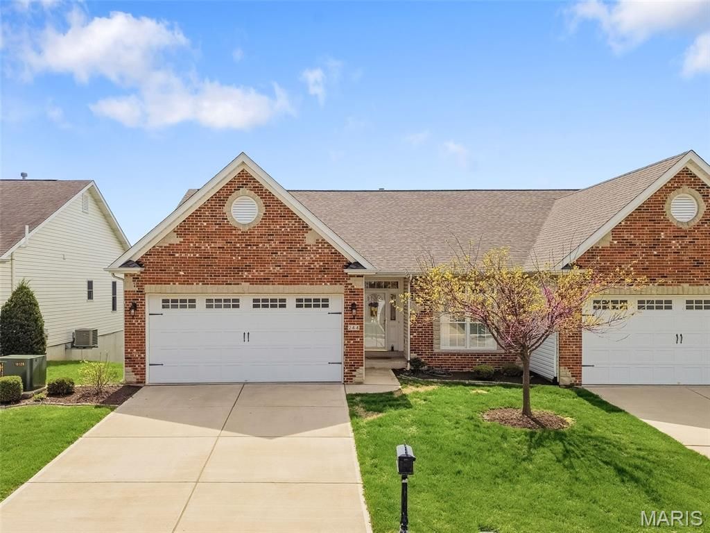 244 Glasgow Drive, Saint Charles, MO 63301 Main Photo