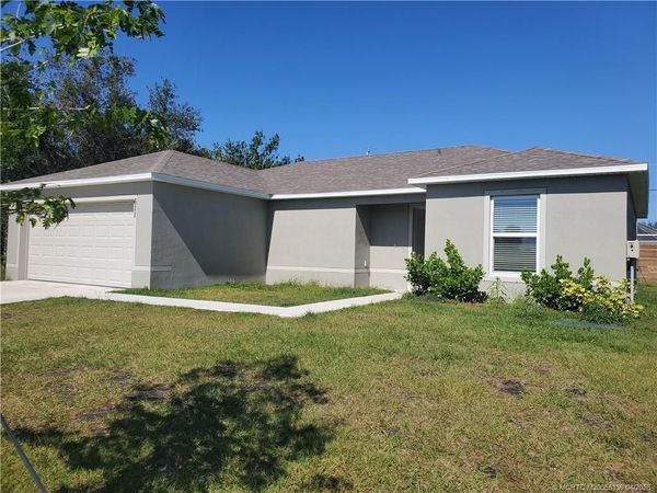 611 SW McComb Avenue SW, Port St Lucie, FL 34953