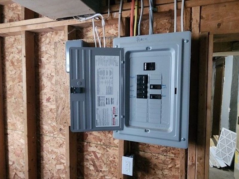 2174 W 103, Cleveland, OH 44102 Photo 36