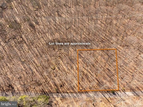 22 ELM DRIVE , OAKLAND, MD 21550