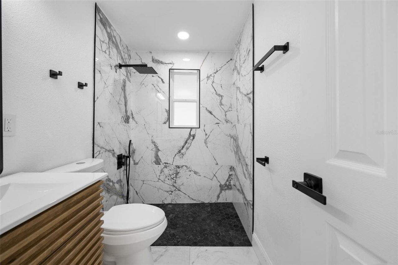 6908 11th Avenue E, Palmetto, FL 34221 Photo