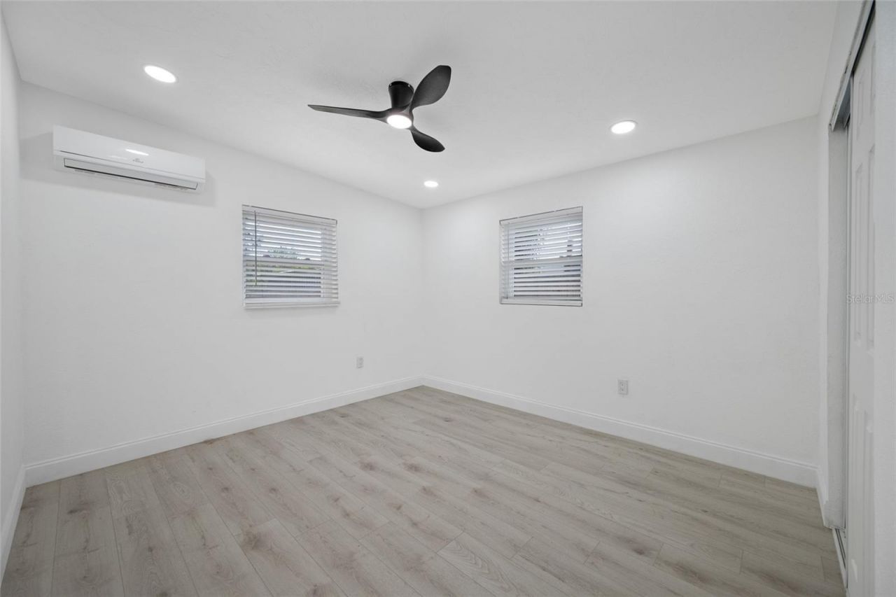 6908 11th Avenue E, Palmetto, FL 34221 Photo