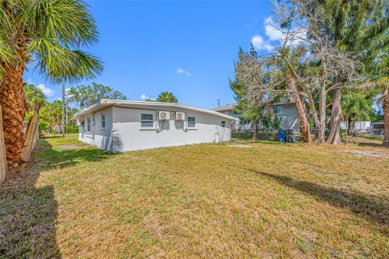 6908 11th Avenue E, Palmetto, FL 34221 Photo