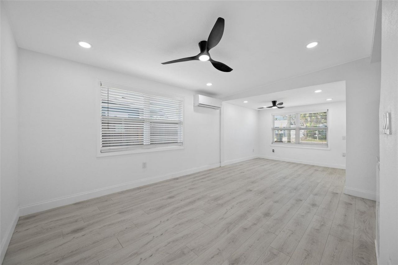 6908 11th Avenue E, Palmetto, FL 34221 Photo