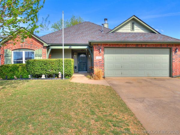 5325 Redbud Drive , Sand Springs, OK 74063