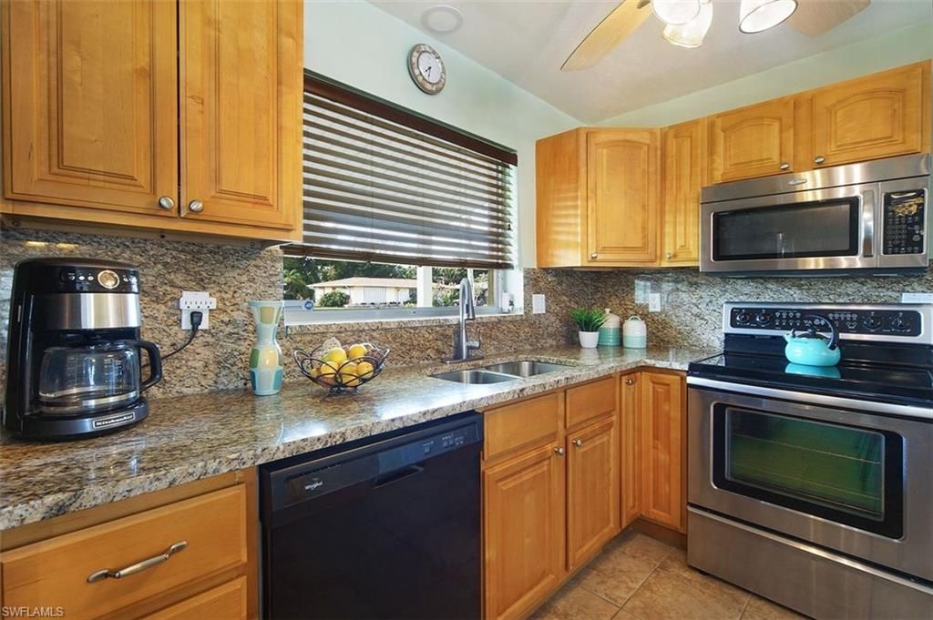 1721 SE 29th Ln , Cape Coral, FL 33904 Photo