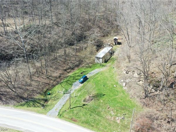 24618 S Calhoun Highway, Chloe, WV 25235