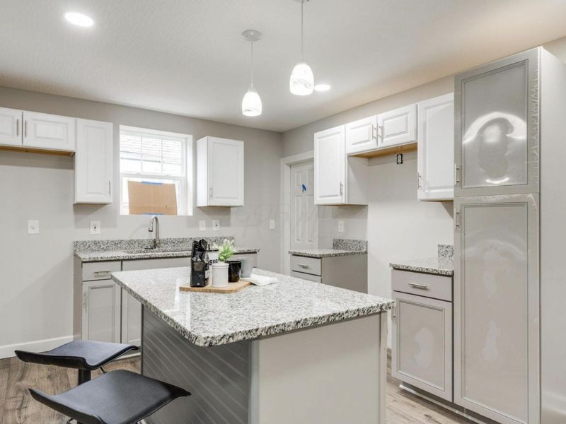 203 N Wheatland Avenue , Columbus, OH 43204 Photo 3