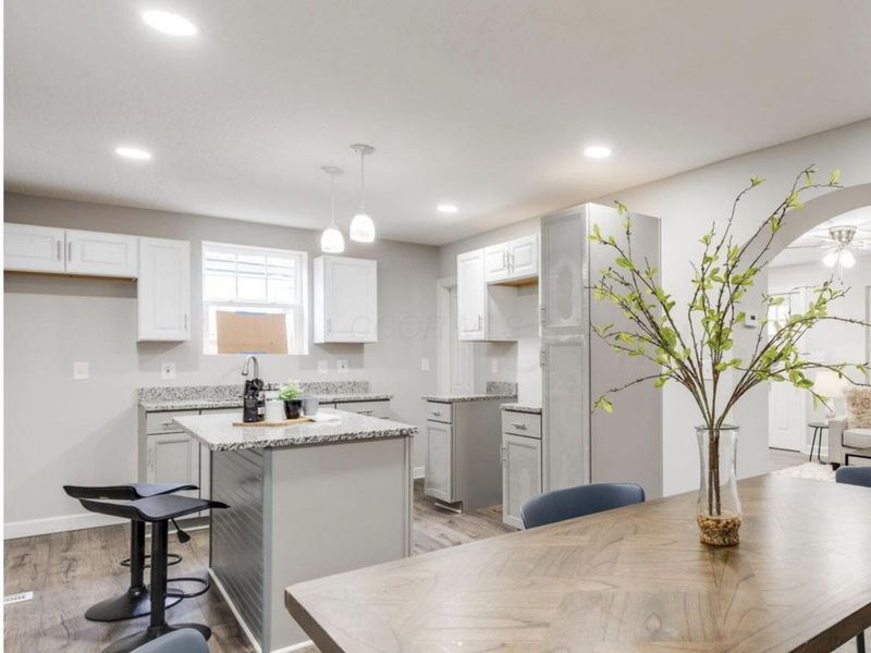 203 N Wheatland Avenue , Columbus, OH 43204 Photo 4