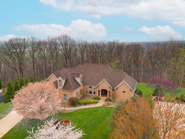 2368 CASTLEGREEN DRIVE, GREENCASTLE, PA 17225