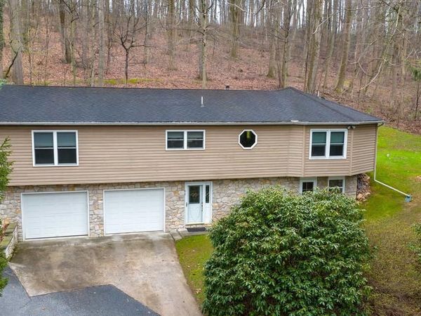 42 MOUNT HOPE SCHOOL ROAD, WILLOW STREET, PA 17584
