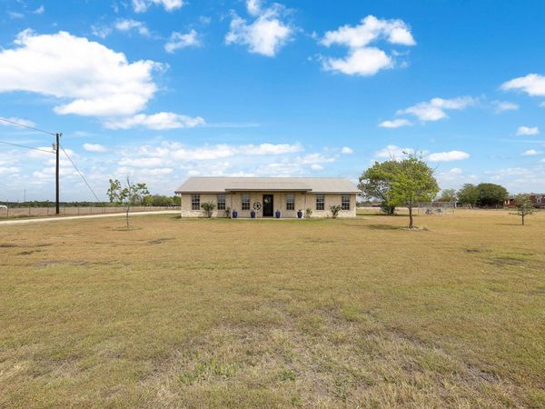 851 County Road 454 RD, Taylor, TX 76574
