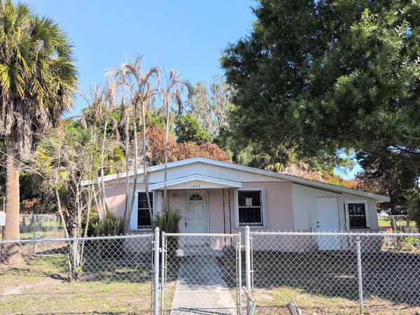 1606 Avenue H, Fort Pierce, FL 34950