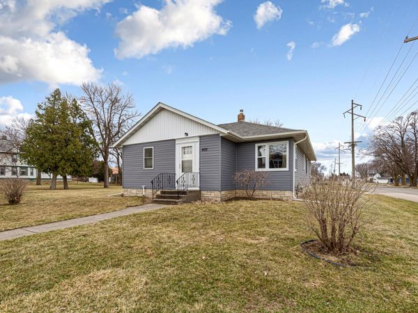 403 1st Street SE, Blooming Prairie, MN 55917