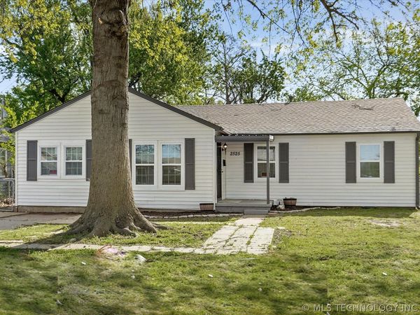 2525 N Xanthus Avenue , Tulsa, OK 74110