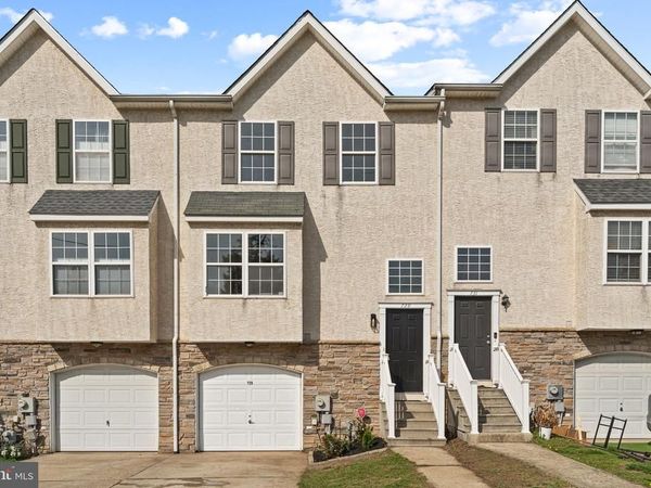 729 E OAK STREET , NORRISTOWN, PA 19401