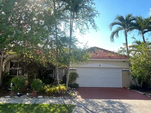 656 NW 129th Pl, Miami, FL 33182
