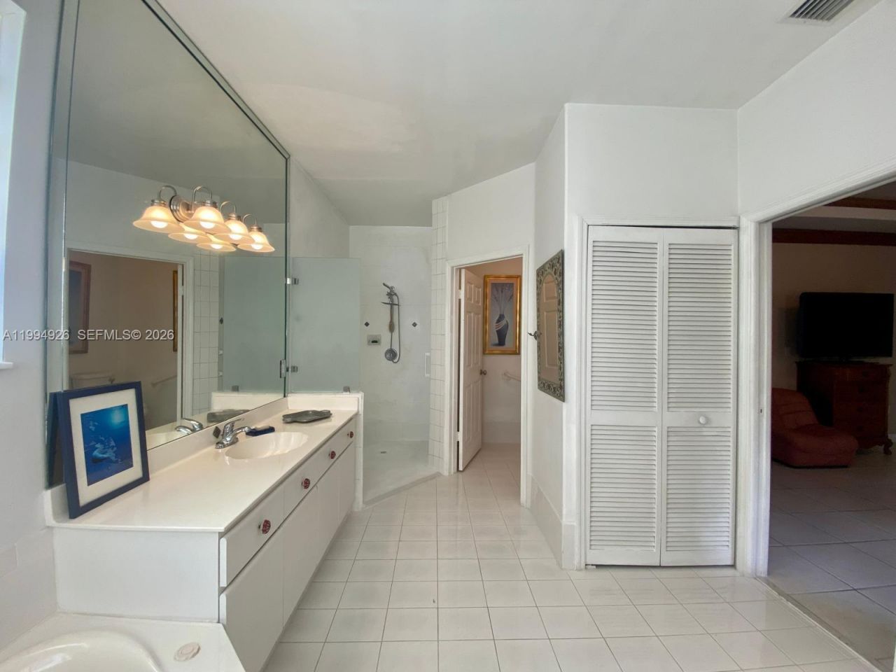 656 NW 129th Pl , Miami, FL 33182 Photo