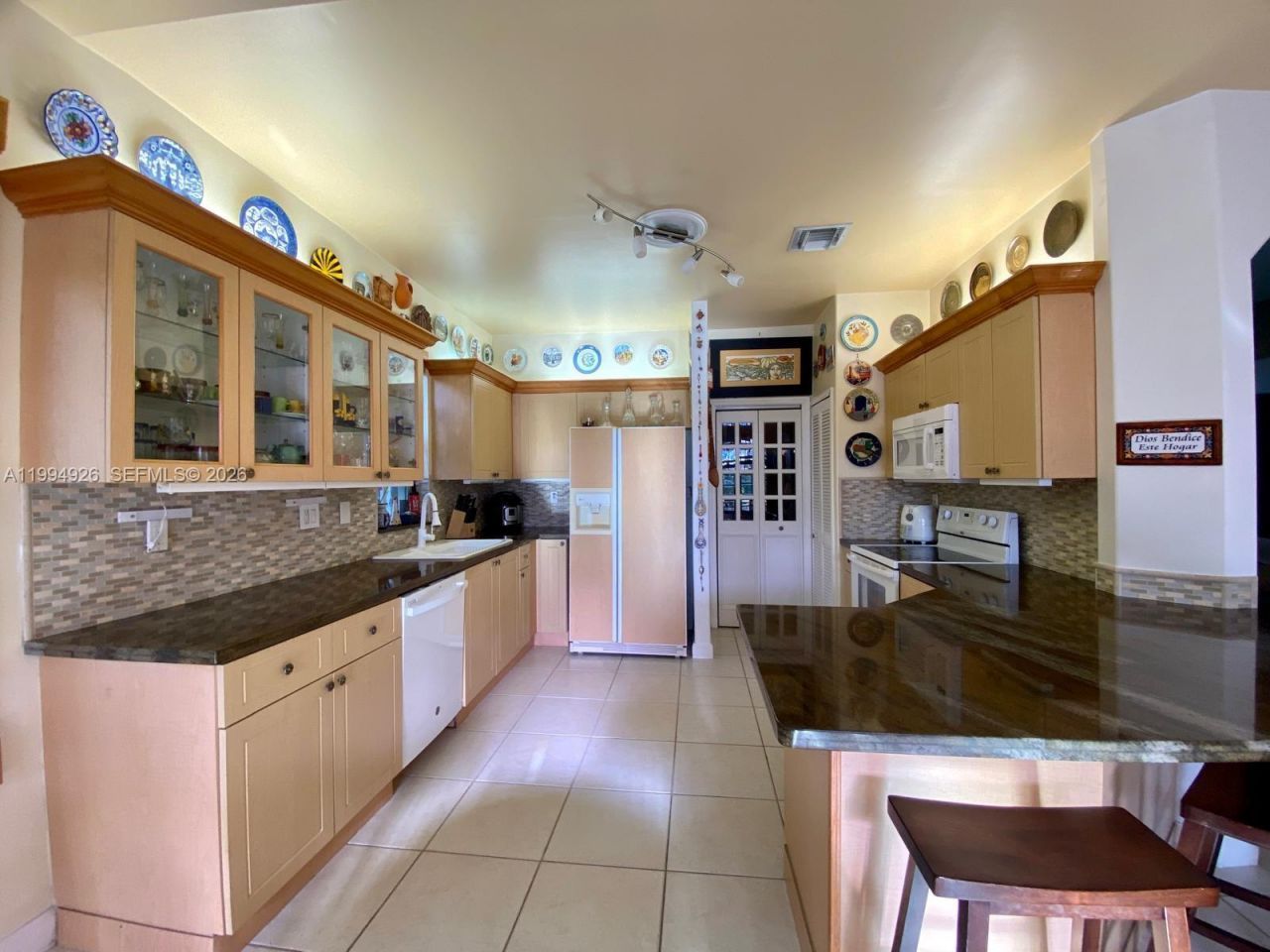 656 NW 129th Pl, Miami, FL 33182 Photo