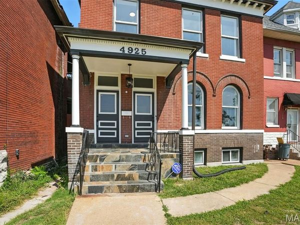 4925 Fountain Avenue , St Louis, MO 63113