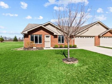 890 Autumn Chase Lane, Marysville, OH 43040